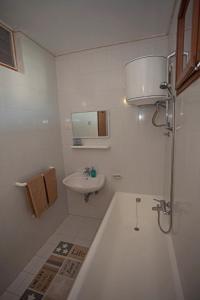 Kúpeľňa v ubytovaní Apartments and Room Agata