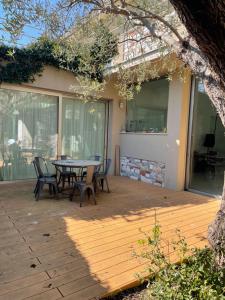 A balcony or terrace at Joey