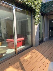 A balcony or terrace at Joey