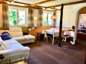 Posedenie v ubytovaní Appartements Jochum