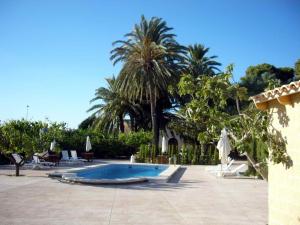 Basen w obiekcie Hotel Torre San Juan lub w pobliżu