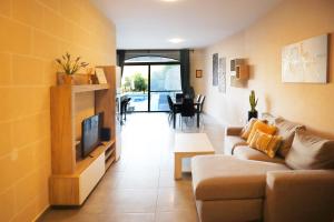 Foto dalla galleria di Si-Ku Holiday Home with Private Pool and Hot Tub a Xagħra