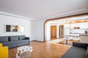 Posedenie v ubytovaní Apartamenty Karmelicka Deluxe Old Town WAWELOFTS