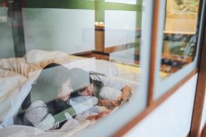 Machiya Guest House Carta客房内的一张或多张床位