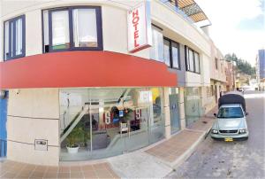 Το κτήριο όπου στεγάζεται  ο ξενώνας +20 φωτογραφίες