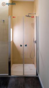 Koupelna v ubytování Dante 3 Guesthouse by Apulia Accommodation + 17 fotografií