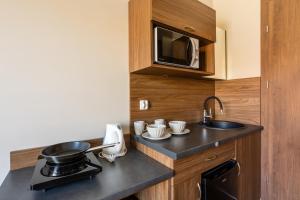 Kuchyňa alebo kuchynka v ubytovaní NoclegiJarocin Bed & Breakfast