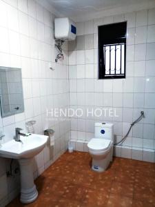 Ett badrum på Hendo Hotel