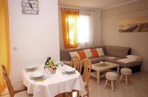 Galeriebild der Unterkunft Apartment Ely in Rabac