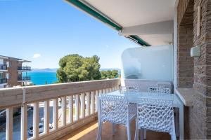 Balkón nebo terasa v ubytování Hauzify I Apartament Punta del Cavall