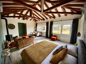 Postel nebo postele na pokoji v ubytování Villa Hylas Luxury Bed & Breakfast Kilada