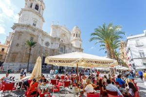Goście zatrzymujący się w obiekcie Catedral VIEW Apartment by Cadiz4Rentals