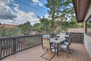 Gallery image of Sedona Getaway with Hot Tub, Deck and Red Rock Views! in Sedona