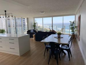 Gallery image of Hi Surf Beachfront Resort Apartments in Gold Coast