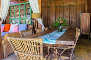 Posezení v ubytování Chanteak Bali - Stone House 2