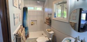 Ванна кімната в God's Peace of Maui