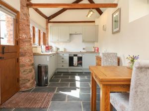 Köök või kööginurk majutusasutuses Middle Burrow Cottage