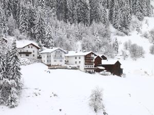 Apartment in Ischgl at the ski bus stop v zime