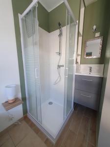 Ένα μπάνιο στο Apartment Saint Saens +13 φωτογραφίες