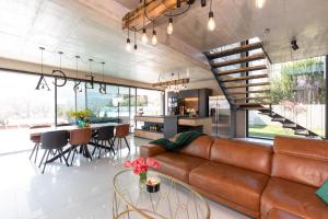 Posezení v ubytování Luxury villa PRESTIGE with sauna and jacuzzi