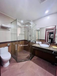 Ein Badezimmer in der Unterkunft Tuan Chau Havana Hotel