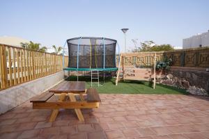 Galería fotográfica de YalaRent Afarsemon Apartments with pool - For Families & Couples en Eilat