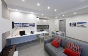 Kuchyň nebo kuchyňský kout v ubytování Exclusive PrivateBeach - Explora Lake 3 + 28 fotografií