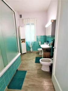 A bathroom at Casa le palme -Montagnola