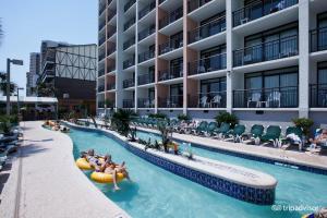 Basen w obiekcie Ocean-front Condo with Pools, Lazy River and Water Park lub w pobliżu