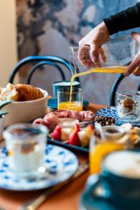 Jedlo v ubytovaní bed & breakfast alebo blízkom okolí