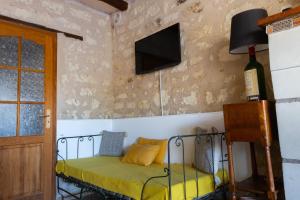 Μια τηλεόραση ή/και κέντρο ψυχαγωγίας στο Maison Camilia