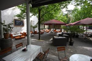 En restaurant eller et spisested på Hotel MARIOTTO am Burghof