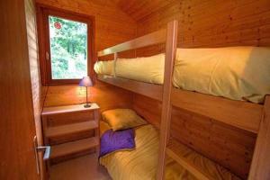 Postel nebo postele na pokoji v ubytování Camping Les Etoiles + 30 fotografií