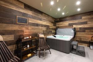 Fotografie z fotogalerie ubytování Luxury villa GRANDIOSA with sauna and jacuzzi v destinaci Baška