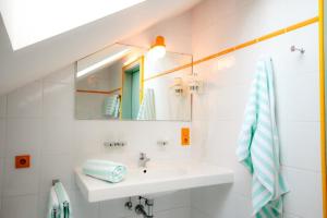 Koupelna v ubytování Hotel-Gasthof zum Bach