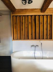 Koupelna v ubytování Hotel-Gasthof zum Bach