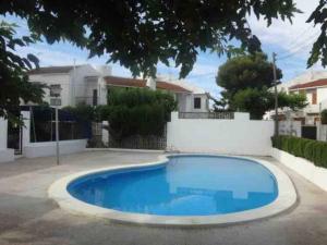 Bazén v ubytování Apartamento Oropesa del Mar en primera linea de playa nebo v jeho okolí