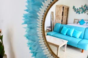 Ein Sitzbereich in der Unterkunft Ocean Star Apartment Sanur