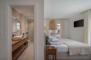 Posteľ alebo postele v izbe v ubytovaní Luxury Villa Vespera + 37 fotografií