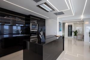 TV a/nebo společenská místnost v ubytování Serenity Penthouse