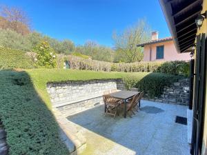 A garden outside Cottage Pescallo Bellagio