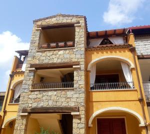 The building in which the holiday home is located