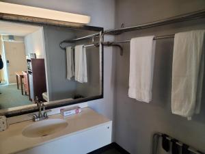 ห้องน้ำของ 121 Motel Henderson