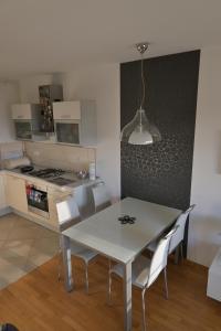 Kuchnia lub aneks kuchenny w obiekcie Lola suite