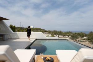 The swimming pool at or close to Saint John Oia-Private Pool Luxury Villas