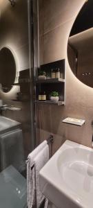 Santarella Guest House的一间浴室