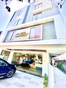 Gallery image of Hotel Mumbai House-LIG Behind CHL Hospital in Indore