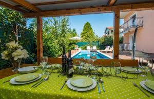 Bazén v ubytovaní Holiday House Jagoda alebo v jeho blízkosti
