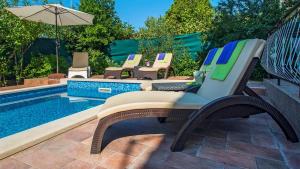 Bazén v ubytovaní Holiday House Jagoda alebo v jeho blízkosti