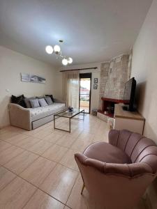 Gallery image of Nice apartment with amazing views in Kriopigi